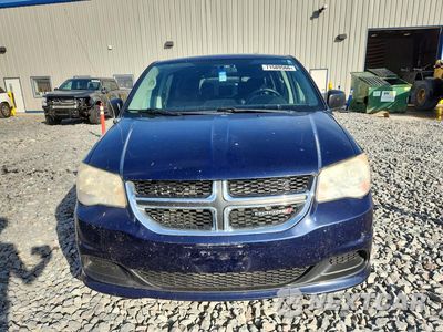 Piąte zdjęcie samochodu w środku: 2013 DODGE GRAND CARAVAN SE VIN:2C4RDGBG4DR532779 - miniatura