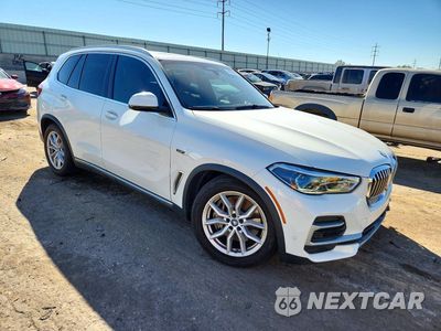 Czwarte zdjęcie samochodu z boku: 2022 BMW X5 XDRIVE45E VIN:5UXTA6C07N9K30516 - miniatura