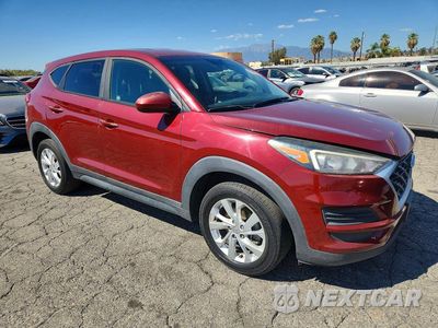Czwarte zdjęcie samochodu z boku: 2019 HYUNDAI TUCSON SE VIN:KM8J23A40KU943496 - miniatura