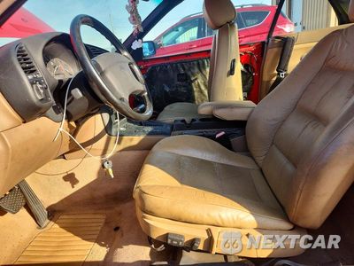 Zdjęcie 7 z 12 samochodu: 1994 BMW 325 IC AUTOMATIC VIN:WBABJ6321RJD34406 - miniatura