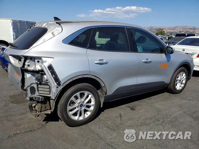 Trzecie zdjęcie samochodu z tyłu: 2020 FORD ESCAPE SE VIN:1FMCU0G64LUB44123 - miniatura