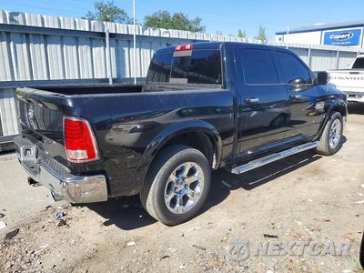 Trzecie zdjęcie samochodu z tyłu: 2019 RAM 1500 CLASSIC LARAMIE VIN:1C6RR6NM8KS709611 - miniatura