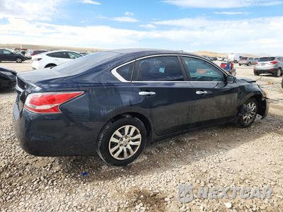 Trzecie zdjęcie samochodu z tyłu: 2015 NISSAN ALTIMA 2.5 S VIN:1N4AL3AP4FN331447 - miniatura