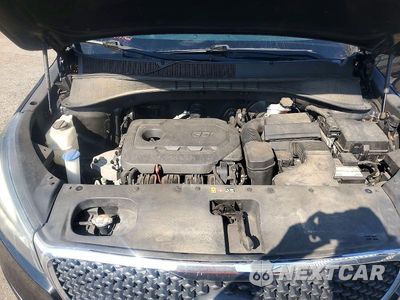 Zdjęcie 12 z 13 samochodu: 2017 KIA SORENTO LX VIN:5XYPG4A31HG254011 - miniatura