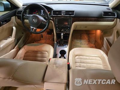 Zdjęcie 8 z 12 samochodu: 2013 VOLKSWAGEN PASSAT SEL VIN:1VWCN7A36DC048670 - miniatura