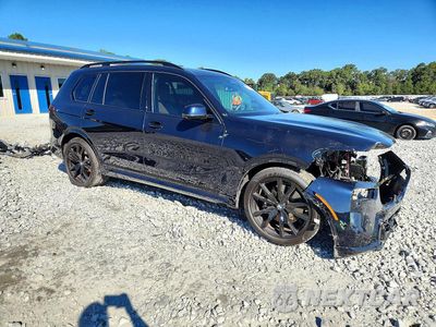Czwarte zdjęcie samochodu z boku: 2025 BMW X7 XDRIVE40I VIN:5UX23EM01S9Y07762 - miniatura