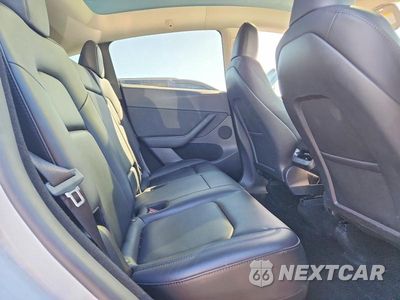 Zdjęcie 10 z 12 samochodu: 2023 TESLA MODEL Y VIN:7SAYGDEF5PF804618 - miniatura