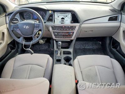 Zdjęcie 8 z 12 samochodu: 2016 HYUNDAI SONATA SE VIN:5NPE24AF9GH263658 - miniatura