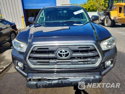 Piąte zdjęcie samochodu w środku: 2017 TOYOTA TACOMA SR5 V6 VIN:3TMDZ5BN7HM029579 - miniatura