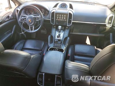 Zdjęcie 8 z 14 samochodu: 2017 PORSCHE CAYENNE VIN:WP1AA2A23HKA89834 - miniatura