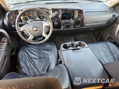 Zdjęcie 8 z 12 samochodu: 2011 CHEVROLET SILVERADO K1500 LT VIN:1GCRKSE37BZ324299 - miniatura