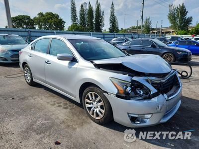 Czwarte zdjęcie samochodu z boku: 2015 NISSAN ALTIMA S VIN:1N4AL3AP8FC273189 - miniatura