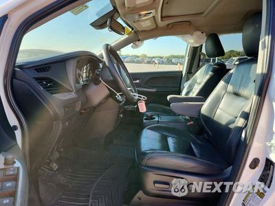 Zdjęcie 7 z 14 samochodu: 2018 TOYOTA SIENNA SE 8-PASSENGER VIN:5TDXZ3DC2JS900911 - miniatura