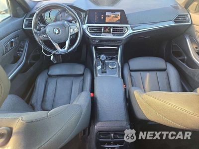 Zdjęcie 8 z 12 samochodu: 2019 BMW 330I VIN:3MW5R1J56K8A04281 - miniatura