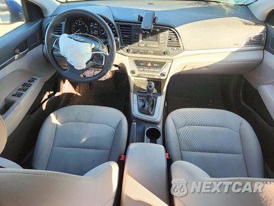 Zdjęcie 8 z 13 samochodu: 2017 HYUNDAI ELANTRA SE VIN:5NPD74LF7HH212557 - miniatura