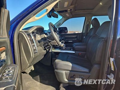 Zdjęcie 7 z 12 samochodu: 2018 RAM 3500 LARAMIE VIN:3C63R3ML6JG374805 - miniatura