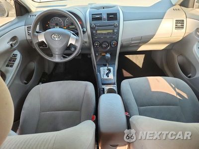 Zdjęcie 8 z 12 samochodu: 2010 TOYOTA COROLLA LE VIN:2T1BU4EE7AC531700 - miniatura