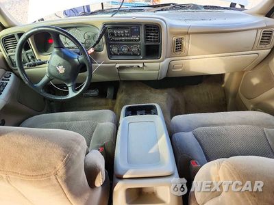 Zdjęcie 8 z 14 samochodu: 2002 CHEVROLET SUBURBAN C1500 VIN:3GNEC16Z62G200167 - miniatura