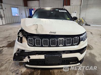 Piąte zdjęcie samochodu w środku: 2025 JEEP COMPASS LIMITED VIN:3C4NJDCN4ST616355 - miniatura