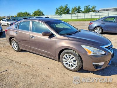 Czwarte zdjęcie samochodu z boku: 2014 NISSAN ALTIMA 2.5 S VIN:1N4AL3AP2EC120418 - miniatura