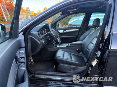 Zdjęcie 11 z 12 samochodu: 2012 MERCEDES-BENZ C 300 4MATIC VIN:WDDGF8BB0CR204989 - miniatura