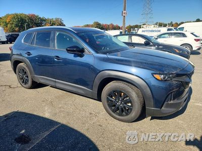 Czwarte zdjęcie samochodu z boku: 2025 MAZDA CX-50 PREFERRED VIN:7MMVABBM8SN349413 - miniatura