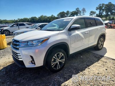 2019 TOYOTA HIGHLANDER LE PLUS 5TDZZRFH2KS330995 - główne zdjęcie licytacji z USA - miniatura