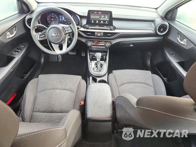 Zdjęcie 8 z 12 samochodu: 2019 KIA FORTE LXS VIN:3KPF24AD5KE070181 - miniatura