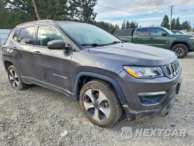 Czwarte zdjęcie samochodu z boku: 2019 JEEP COMPASS LATITUDE VIN:3C4NJDBB2KT749901 - miniatura