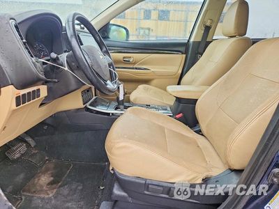 Zdjęcie 7 z 14 samochodu: 2018 MITSUBISHI OUTLANDER SE VIN:JA4AZ3A34JZ016018 - miniatura