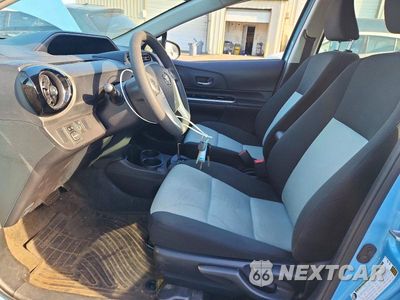 Zdjęcie 7 z 12 samochodu: 2015 TOYOTA PRIUS C TWO VIN:JTDKDTB32F1114820 - miniatura
