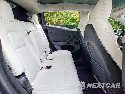 Zdjęcie 10 z 12 samochodu: 2023 TESLA MODEL Y VIN:7SAYGDEF1PF751481 - miniatura