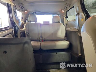 Zdjęcie 10 z 13 samochodu: 2011 TOYOTA SIENNA LIMITED 7-PASSENGER VIN:5TDYK3DCXBS122884 - miniatura
