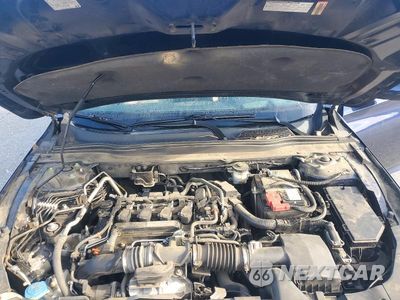 Zdjęcie 11 z 12 samochodu: 2018 HONDA ACCORD TOURING VIN:1HGCV1F93JA107888 - miniatura