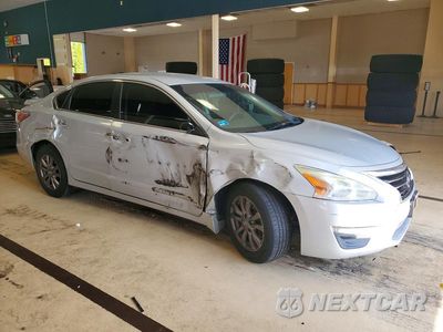 Czwarte zdjęcie samochodu z boku: 2015 NISSAN ALTIMA 2.5 S VIN:1N4AL3AP0FN903002 - miniatura