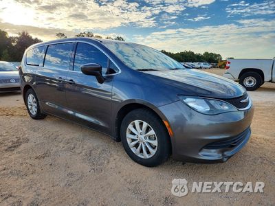 Czwarte zdjęcie samochodu z boku: 2017 CHRYSLER PACIFICA TOURING VIN:2C4RC1DG5HR744948 - miniatura