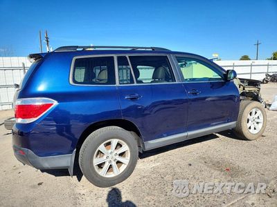 Trzecie zdjęcie samochodu z tyłu: 2012 TOYOTA HIGHLANDER SE VIN:5TDBK3EH9CS130735 - miniatura