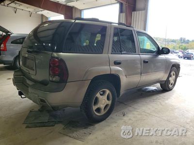Trzecie zdjęcie samochodu z tyłu: 2006 CHEVROLET TRAILBLAZER LS VIN:1GNDT13S262328357 - miniatura