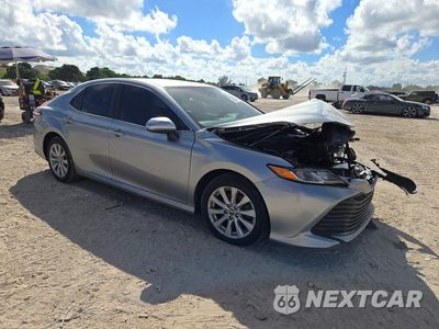 Czwarte zdjęcie samochodu z boku: 2019 TOYOTA CAMRY LE VIN:4T1B11HK7KU752643 - miniatura