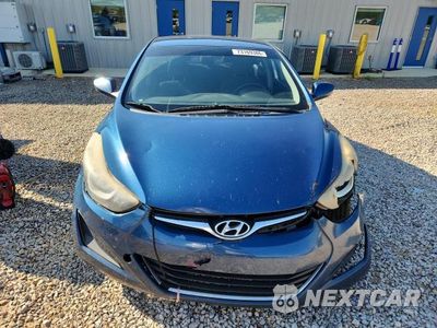 Piąte zdjęcie samochodu w środku: 2016 HYUNDAI ELANTRA SE VIN:KMHDH4AE7GU600654 - miniatura