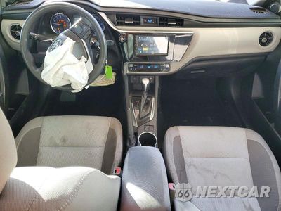 Zdjęcie 8 z 13 samochodu: 2018 TOYOTA COROLLA LE VIN:2T1BURHE4JC963900 - miniatura
