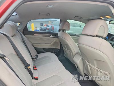 Zdjęcie 10 z 12 samochodu: 2017 HYUNDAI SONATA SPORT VIN:5NPE34AF6HH524291 - miniatura