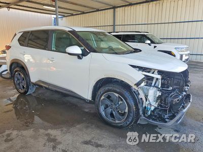 Czwarte zdjęcie samochodu z boku: 2025 NISSAN ROGUE SV VIN:5N1BT3BB8SC766474 - miniatura