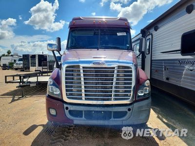 Piąte zdjęcie samochodu w środku: 2018 FREIGHTLINER CASCADIA 125 SEMI TRUCK VIN:3AKJGLDV1JSJK1320 - miniatura