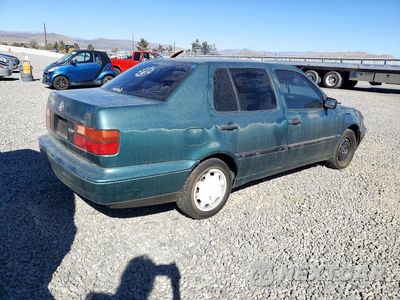 Trzecie zdjęcie samochodu z tyłu: 1996 VOLKSWAGEN JETTA GL VIN:3VWRA81H4TM056951 - miniatura
