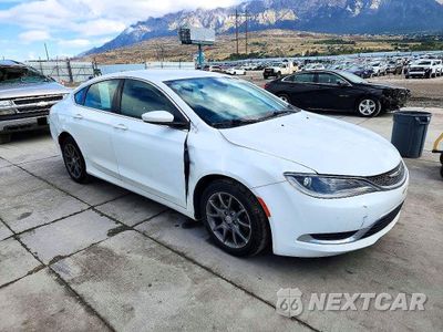 Czwarte zdjęcie samochodu z boku: 2015 CHRYSLER 200 LIMITED VIN:1C3CCCABXFN605259 - miniatura