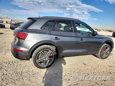 Trzecie zdjęcie samochodu z tyłu: 2025 AUDI Q5 E PREMIUM PLUS 55 VIN:WA1E2AFY7S2028950 - miniatura