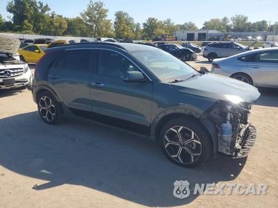 Czwarte zdjęcie samochodu z boku: 2024 KIA NIRO SX TOURING VIN:KNDCT3LE9R5199238 - miniatura