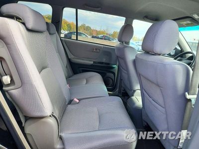 Zdjęcie 11 z 14 samochodu: 2006 TOYOTA HIGHLANDER BASE VIN:JTEEP21A860186900 - miniatura