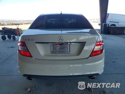 Zdjęcie 6 z 12 samochodu: 2010 MERCEDES-BENZ C 300 VIN:WDDGF5EB7AR111166 - miniatura